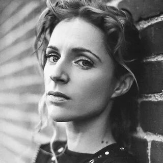 Agnes Obel.